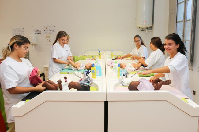 BAC Accompagnement, Soins et Services à la personne option Structure